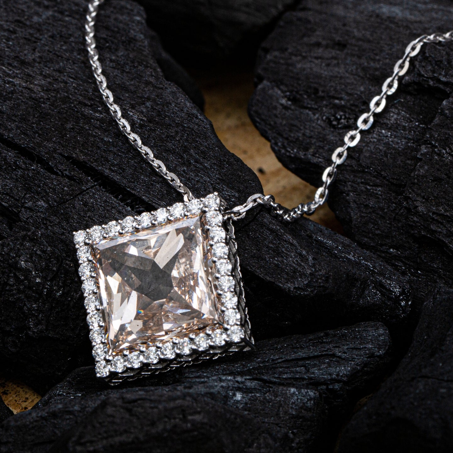 TAGUS ICON COLLECTION.