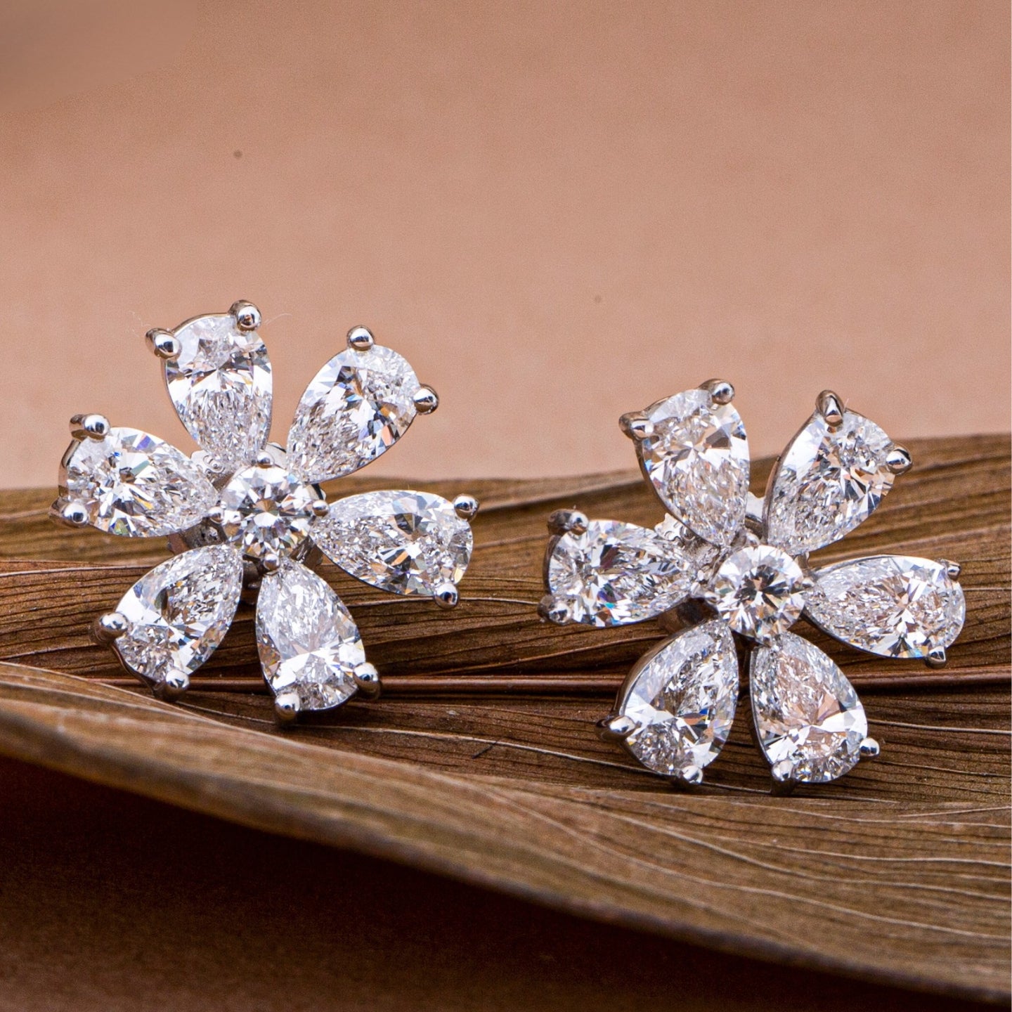 TAGUS PLUMERIA EARRINGS "FLORA".