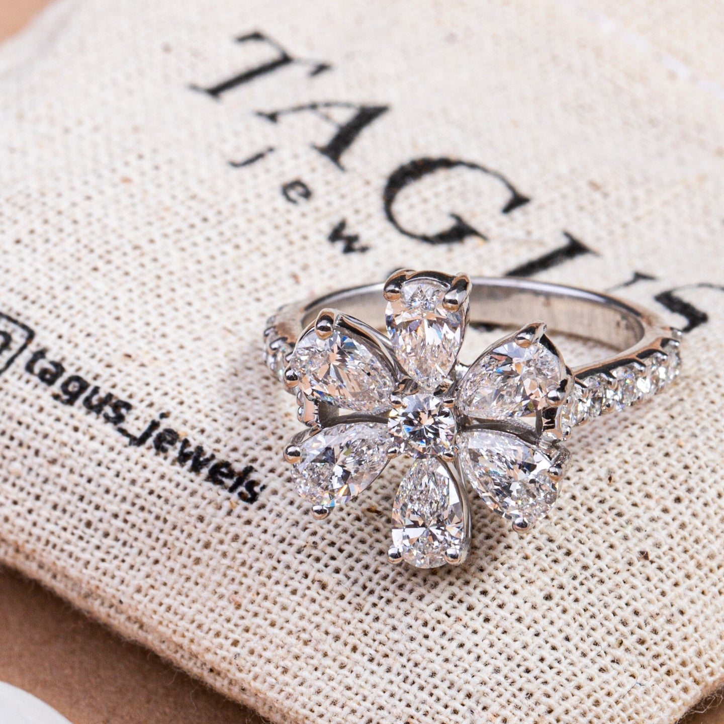 TAGUS PLUMERIA RING "FLORA".