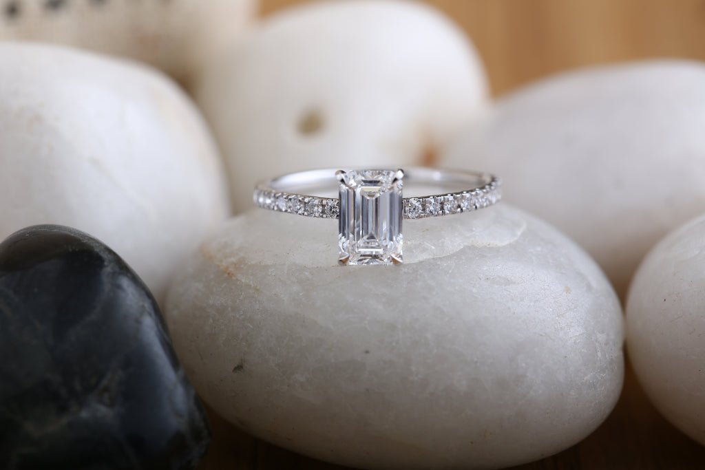 Emerald-Cut Diamond Engagement Ring / D VVS2 / IGI certified / Lab Grown Diamond Ring / Eternity Timeless Ring / Anniversary, Proposal Ring