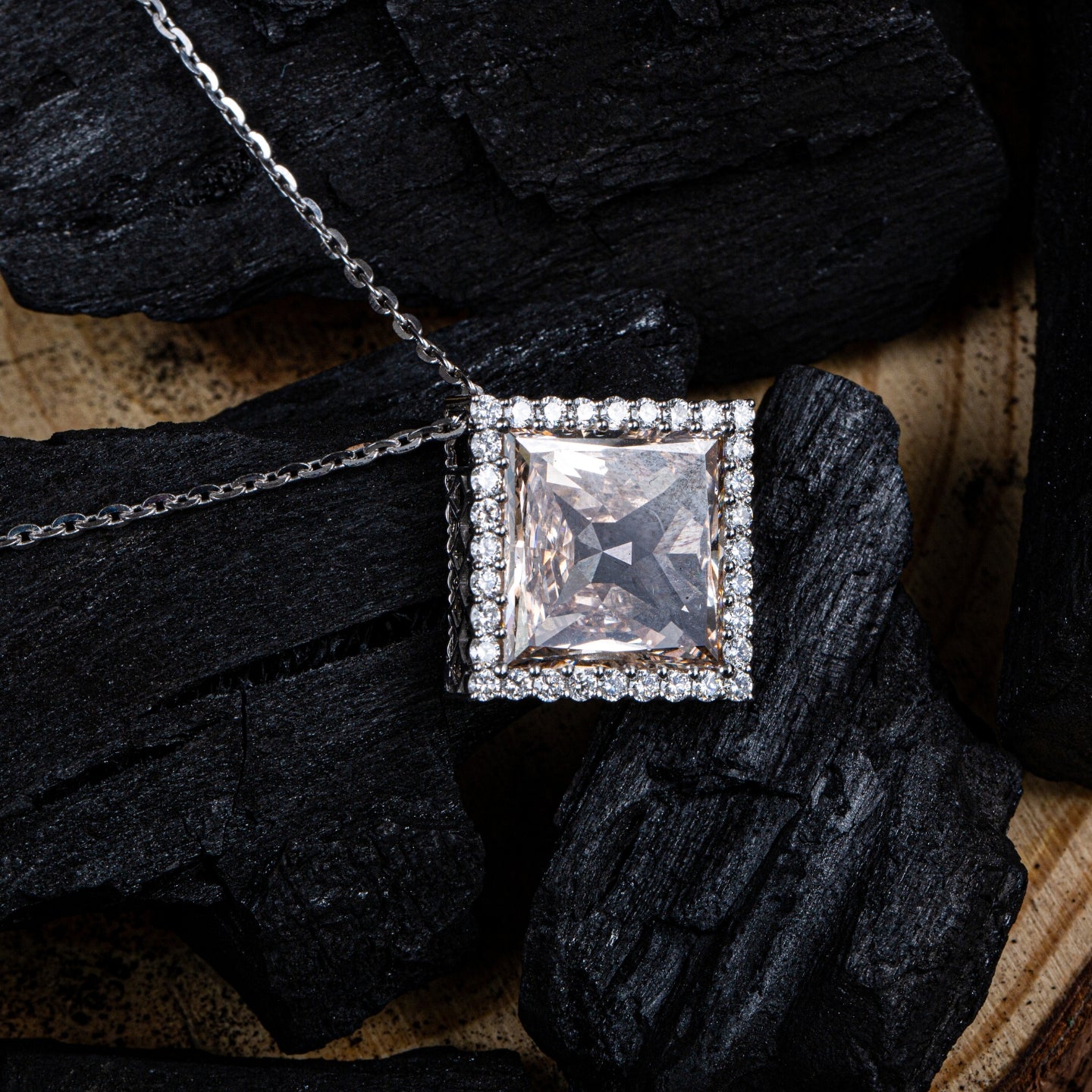 TAGUS ICON COLLECTION