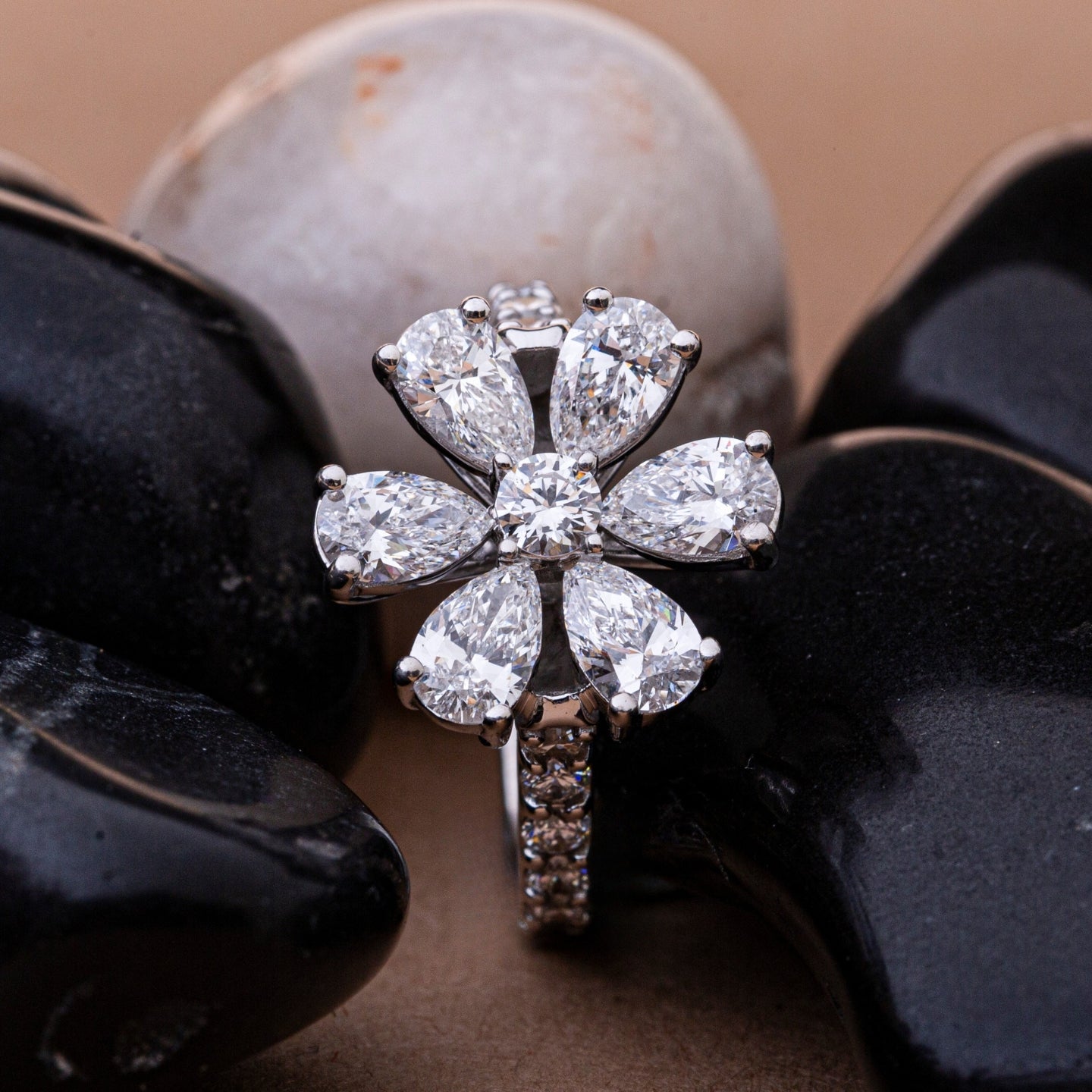 TAGUS PLUMERIA RING "FLORA".