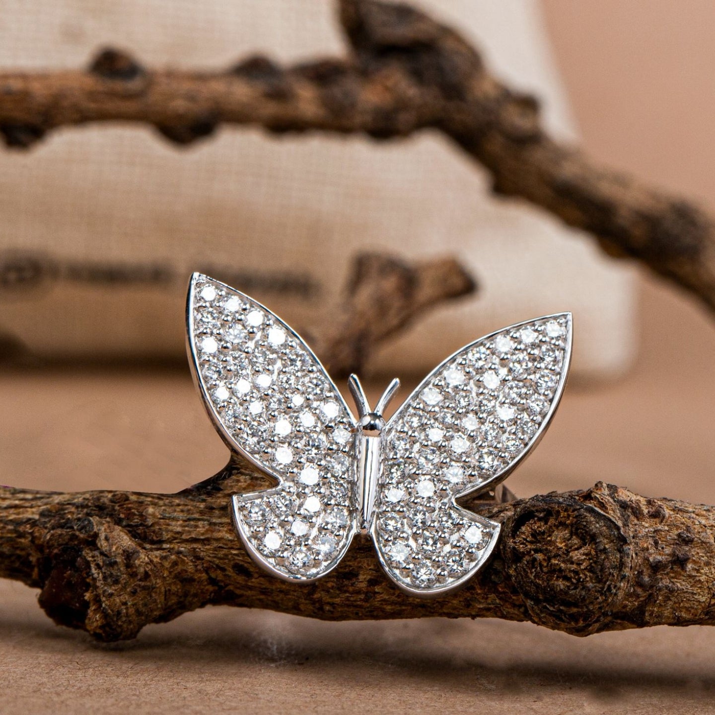 TAGUS BUTTERFLY "FAUNA".