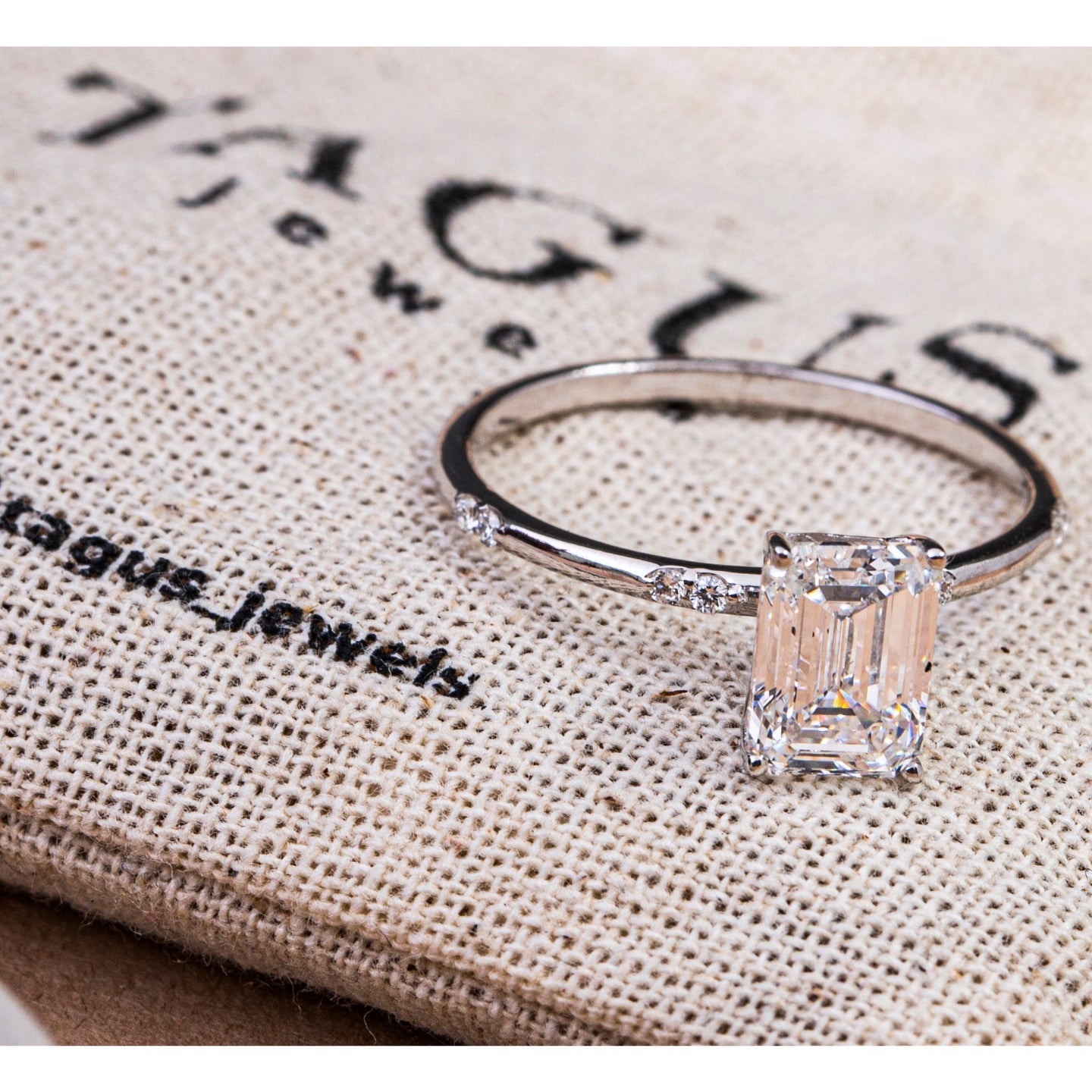 Aesthetic Emerald Cut Diaomnd Ring.