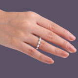 Éternelle Pear Diamond Band.
