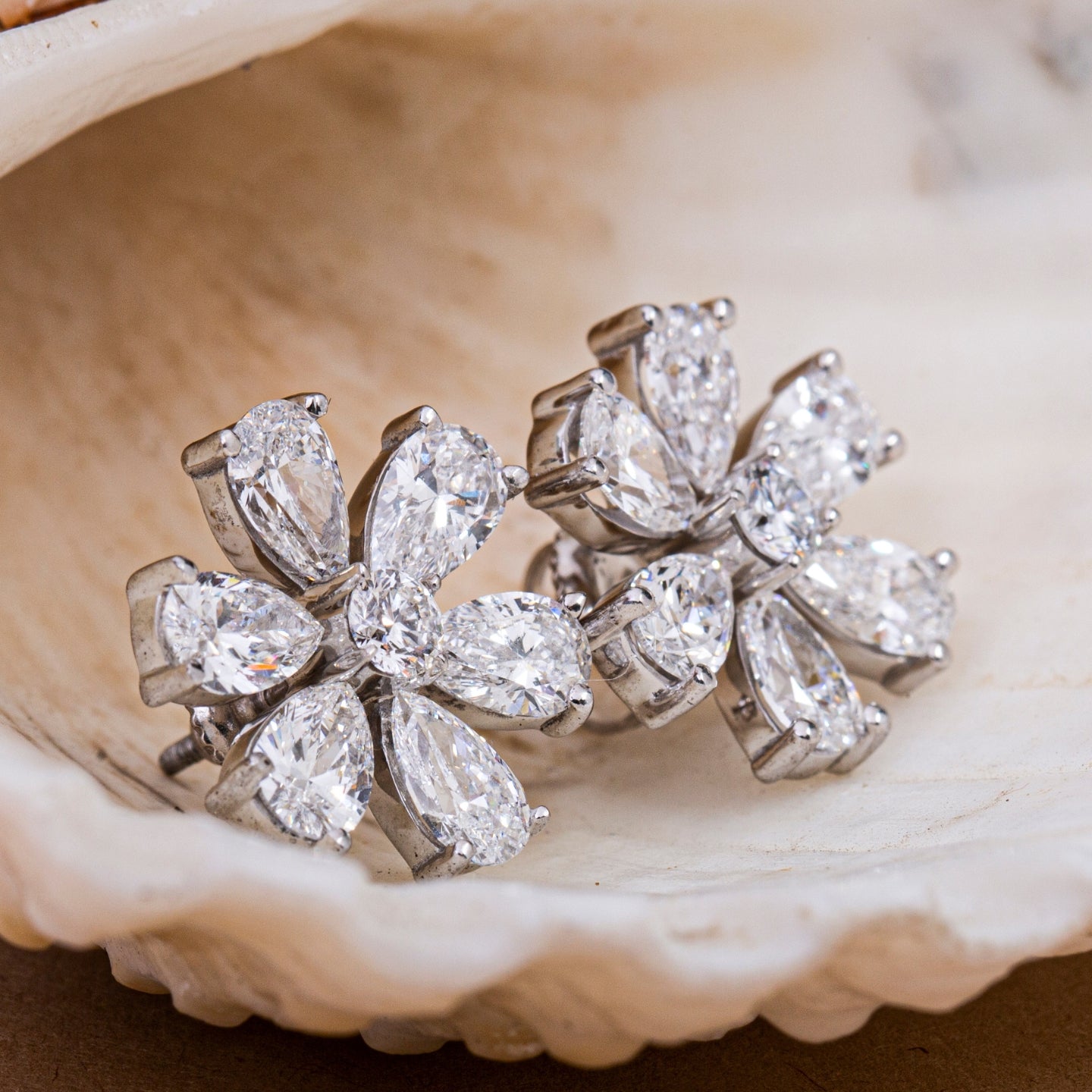 TAGUS PLUMERIA EARRINGS "FLORA".
