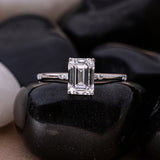 Aesthetic Emerald Cut Diaomnd Ring.