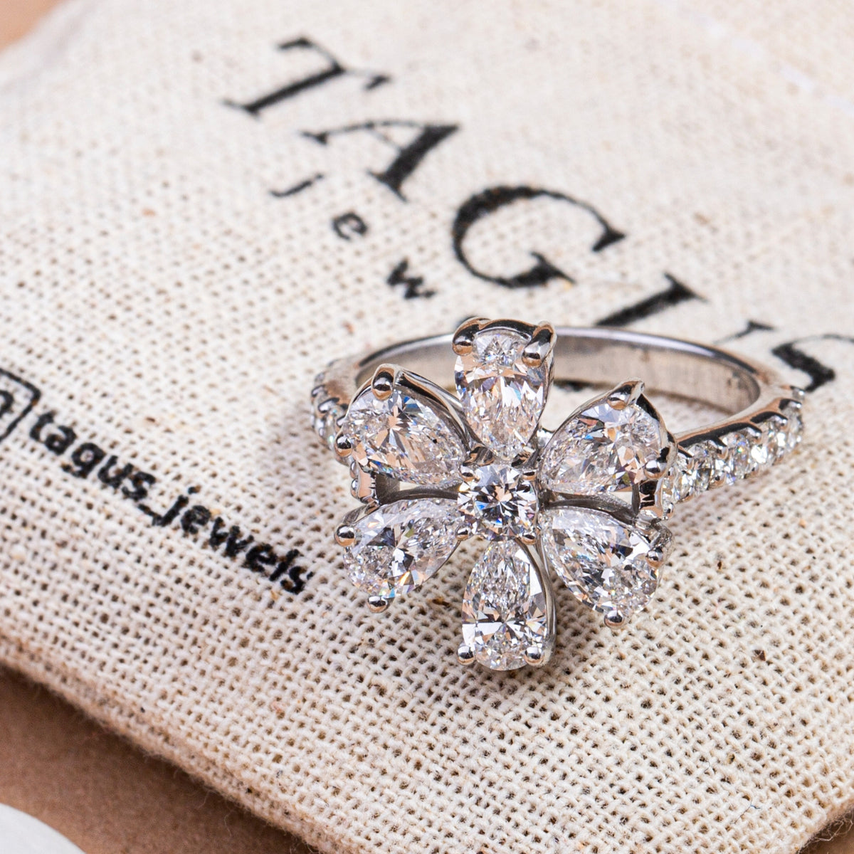 TAGUS PLUMERIA RING "FLORA".